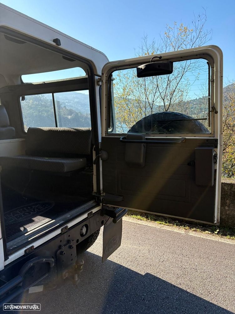 Land Rover Defender 110 2.5 TD5 Metal Top - 30