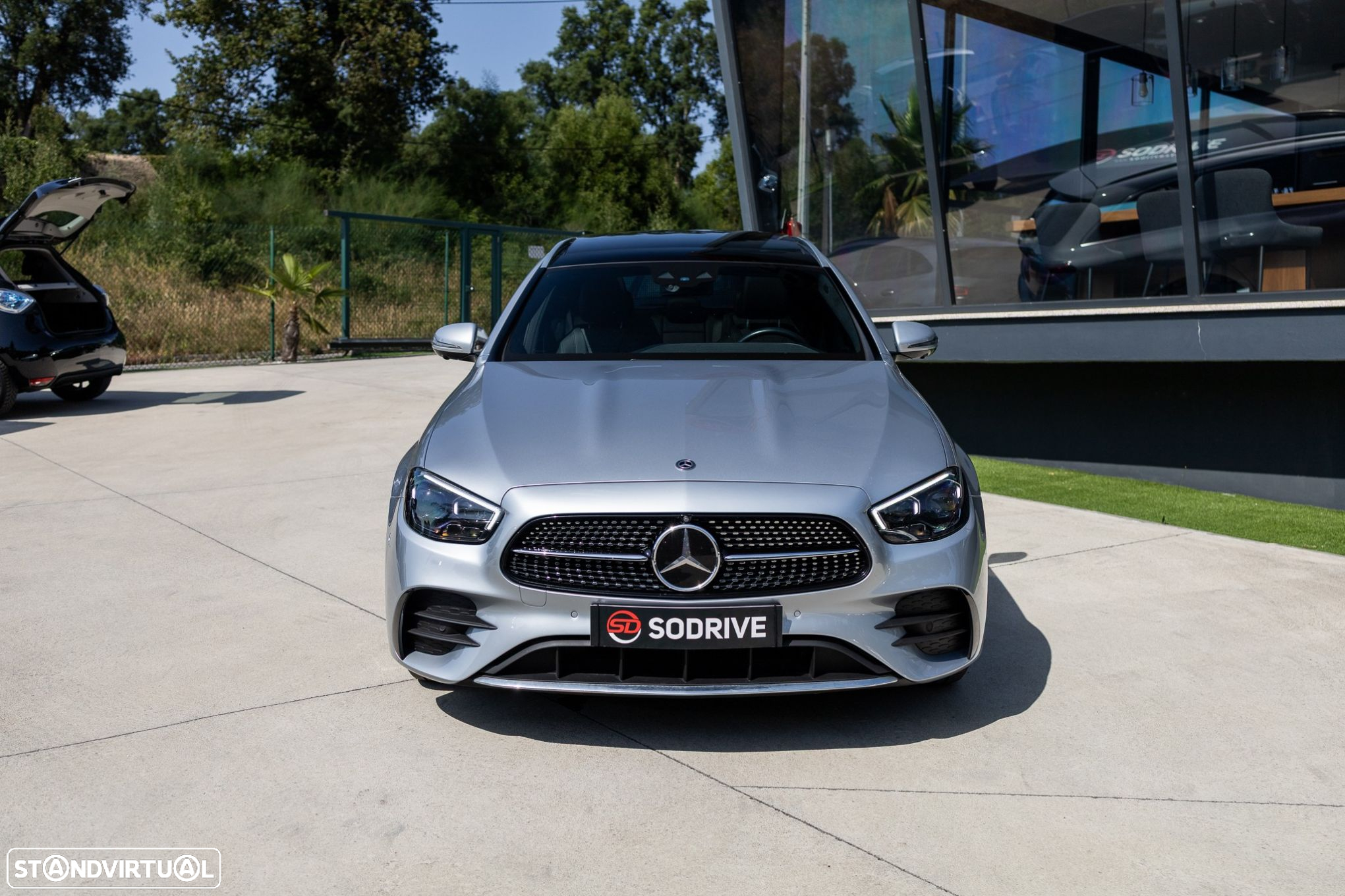 Mercedes-Benz E 300 - 18