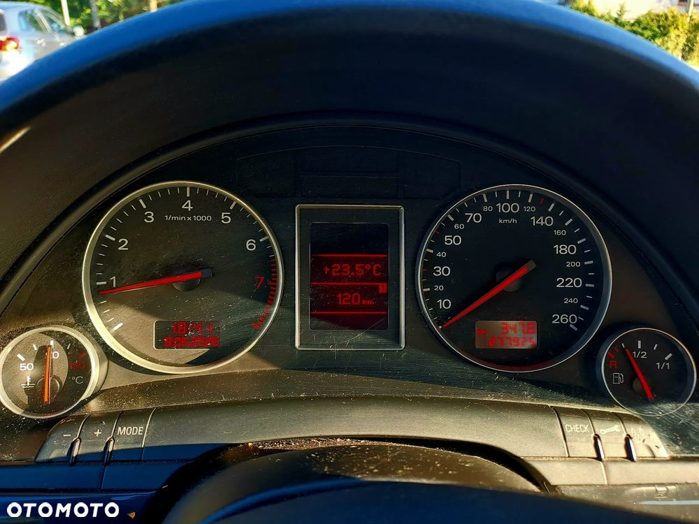 Audi A4 Avant 2 - 10