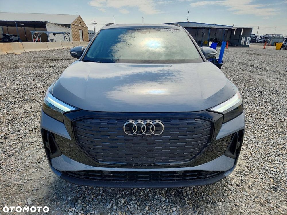Audi Q4 e-tron - 6