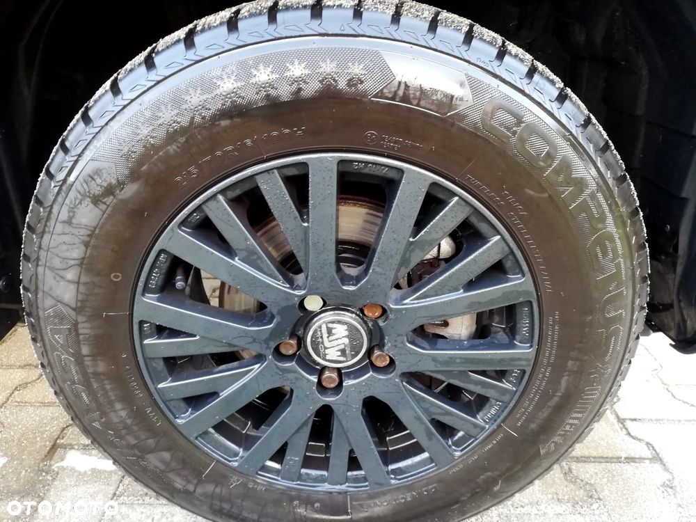 Mitsubishi Outlander - 14
