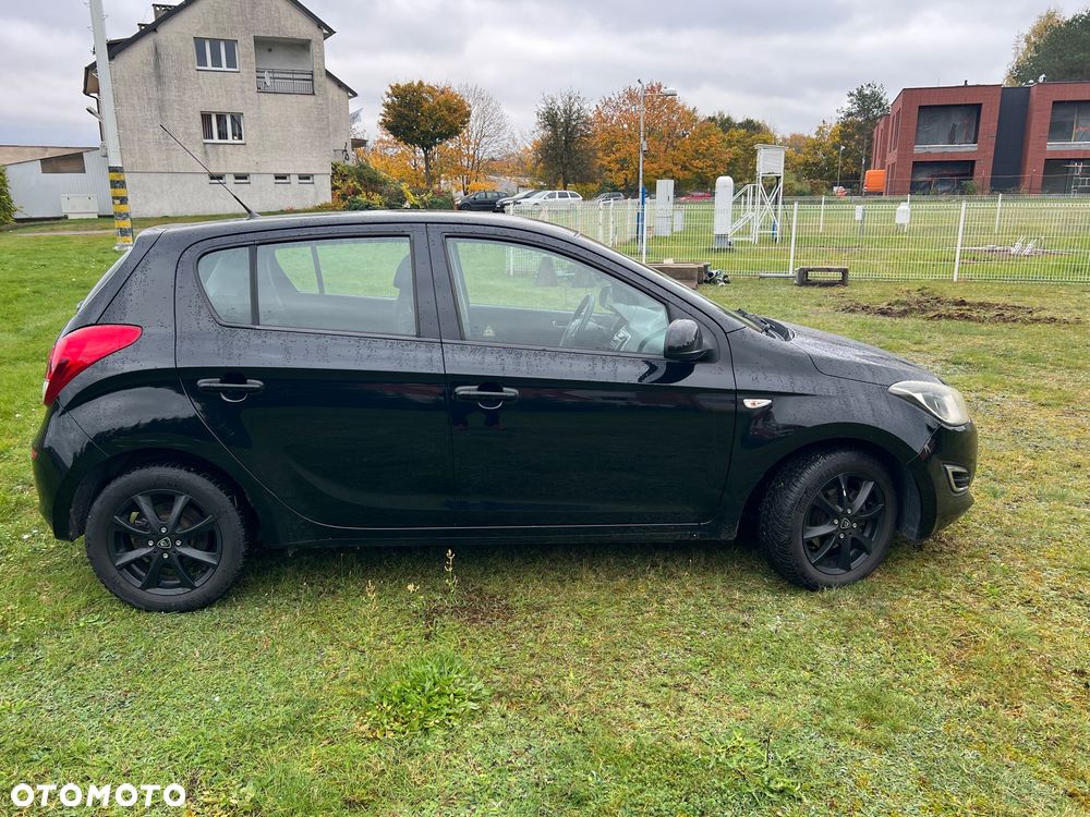 Hyundai I20 2012 photo 2