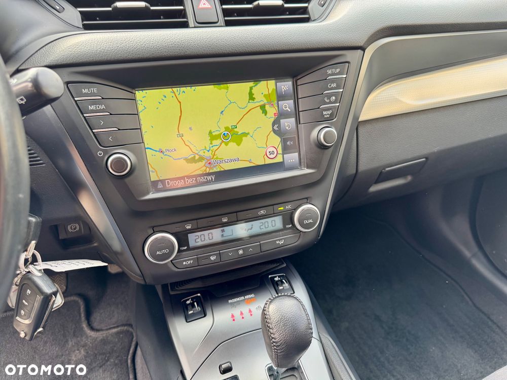 Toyota Avensis Combi 1.8 Multidrive S Executive - 18