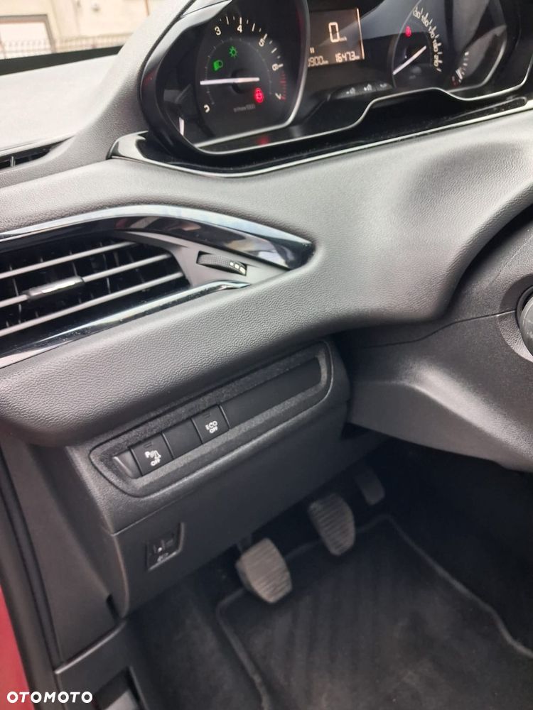 Peugeot 208 PureTech 82 Start & Stop Allure - 15