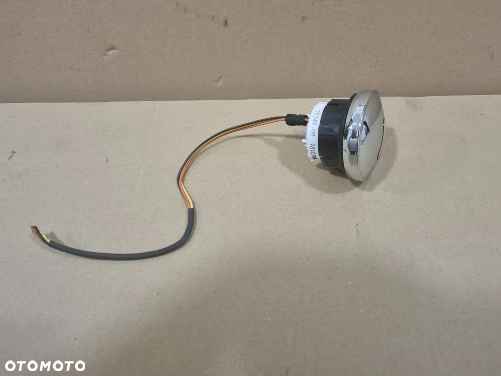 Harley Davidson Touring Softail Wskaźnik Paliwa - korek - 3