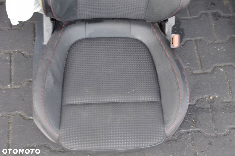 FORD FOCUS MK4 KOMBI ST FOTELE GRZANE PÓŁSKÓRA - 12