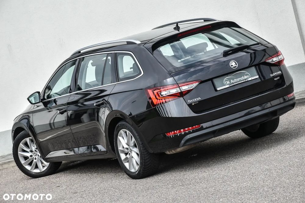 Skoda Superb 2.0 TDI 4x4 Style DSG - 10