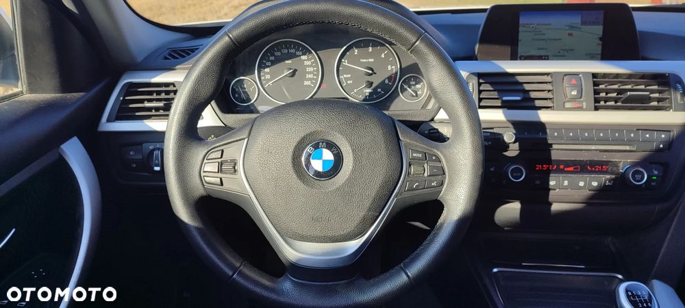 BMW Seria 3 320d - 10