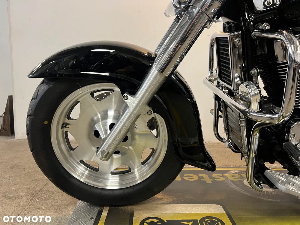 Suzuki VL 1500 Intruder LC - Boulevard C90 - 21