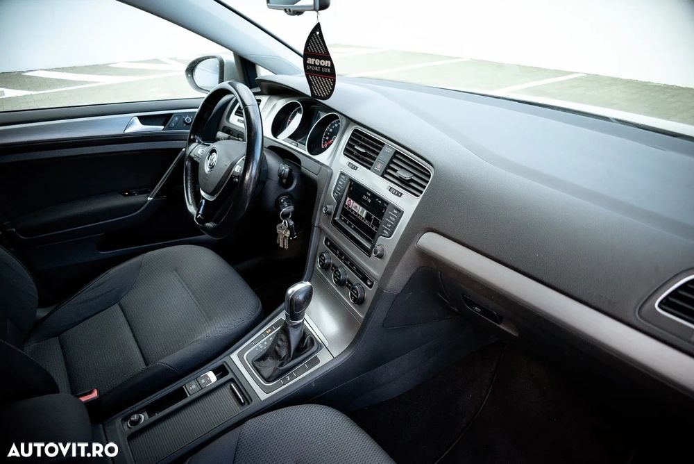 Volkswagen Golf 1.6 TDI BlueMotion Technology DSG Comfortline - 6