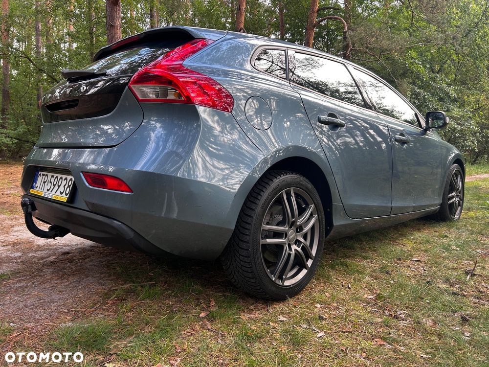 Volvo V40 D2 - 16