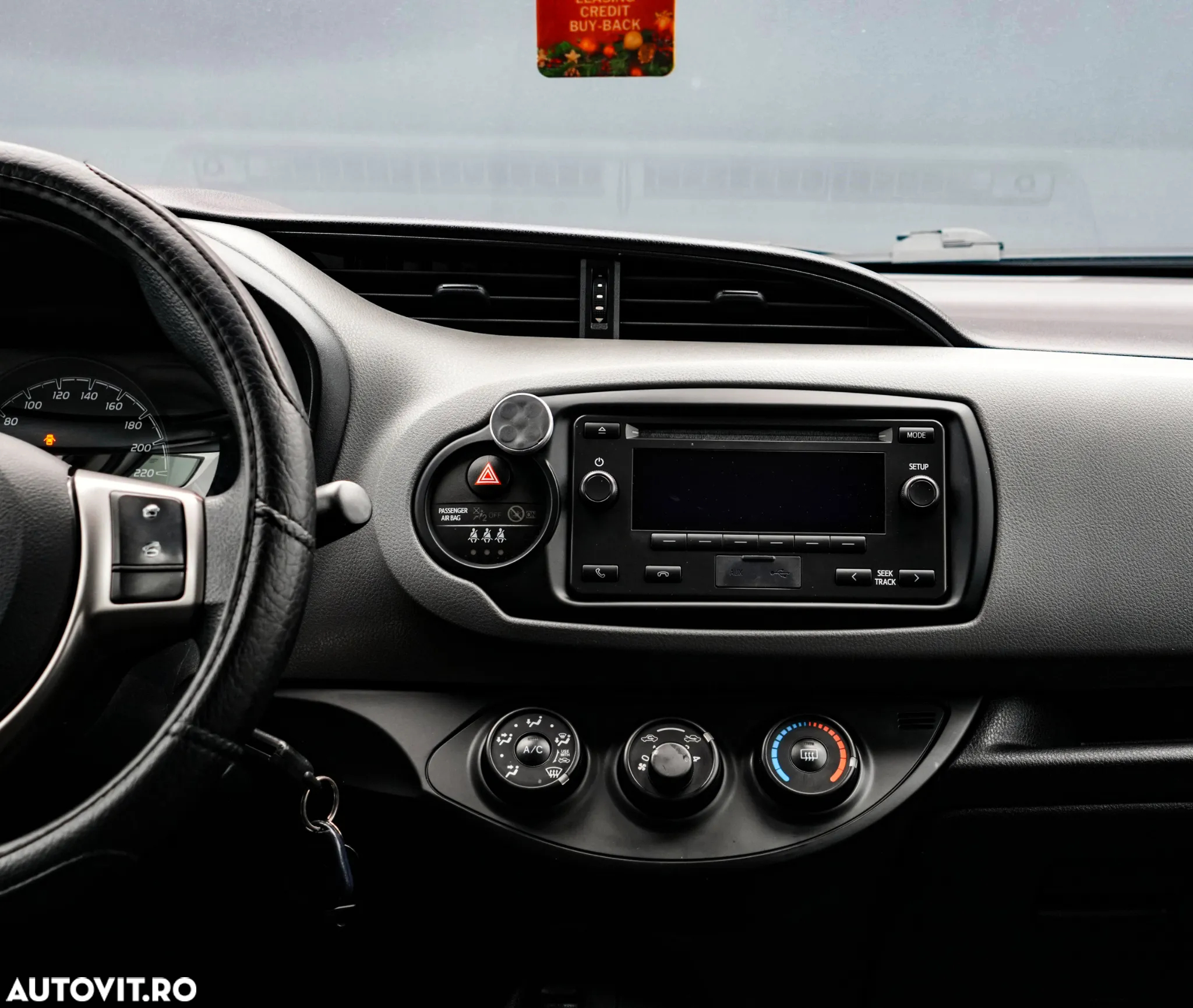 Toyota Yaris 1.0 L Eco - 19