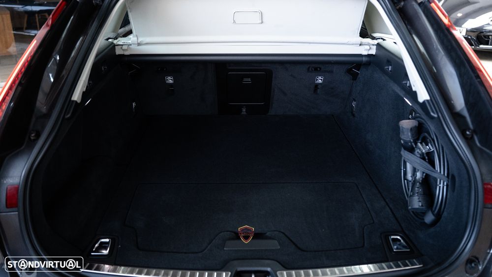 Volvo V90 2.0 T6 PHEV Inscription AWD - 45