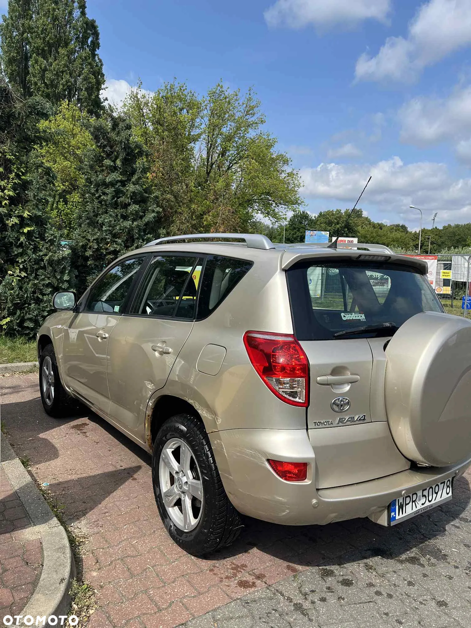 Toyota RAV4 - 32