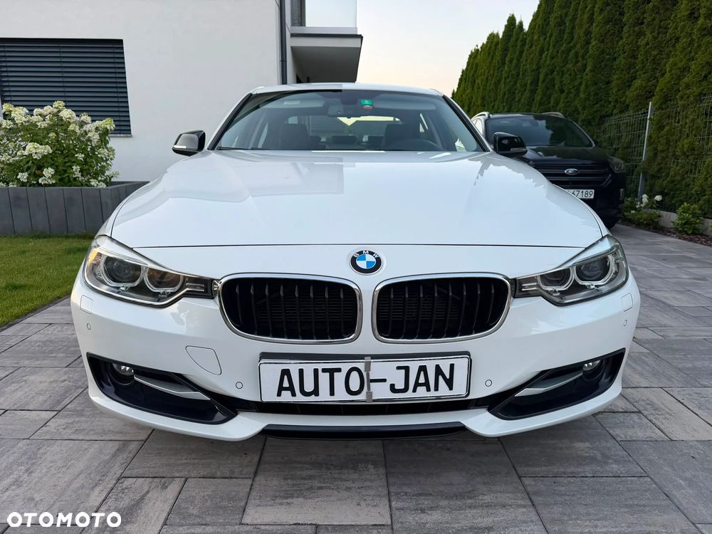 BMW Seria 3 320d DPF Edition Sport - 3