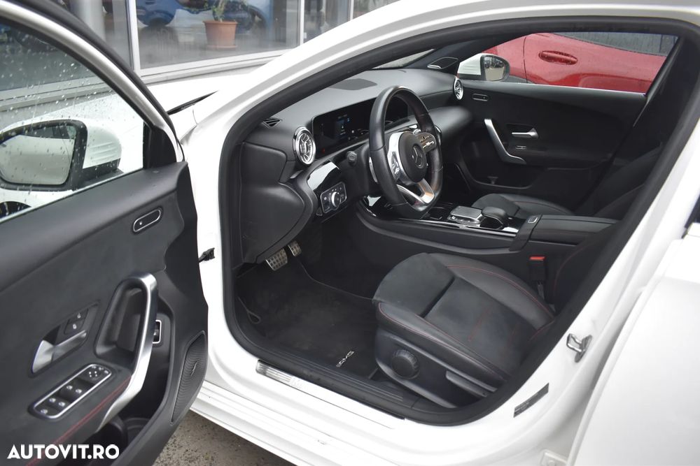 Mercedes-Benz A 250 e Aut. - 35