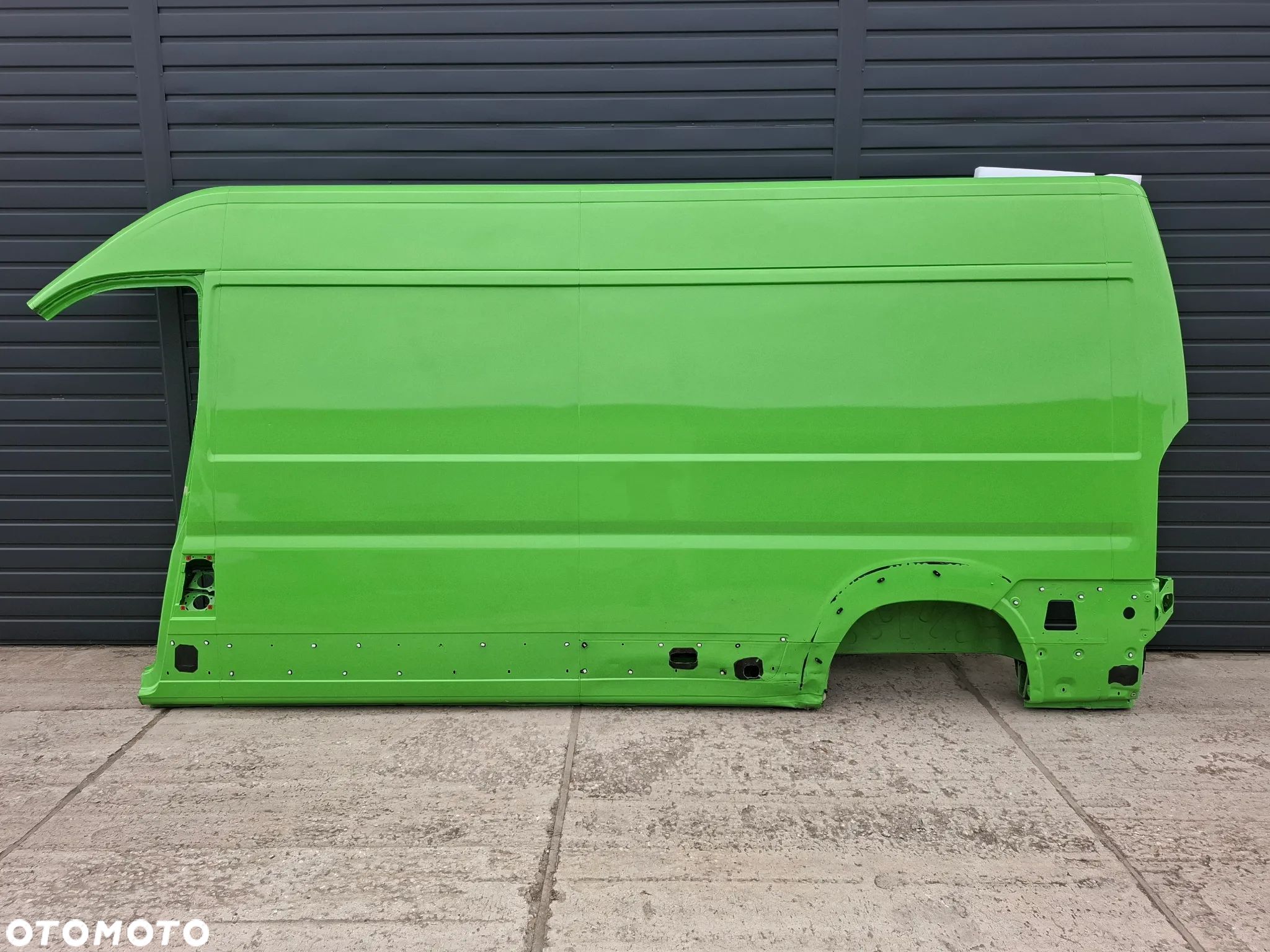 Błotnik Fiat Ducato lewy tył L3H2 rok 2022 delikatnie uszkodzony dół błotnika (zdjęcia) - 1