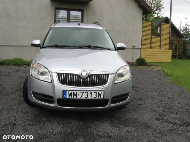 Skoda Roomster 1.4 16V Comfort - 1