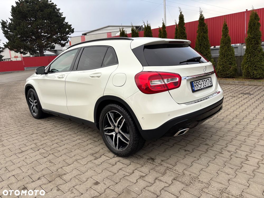Mercedes-Benz GLA 200 (CDI) d - 4