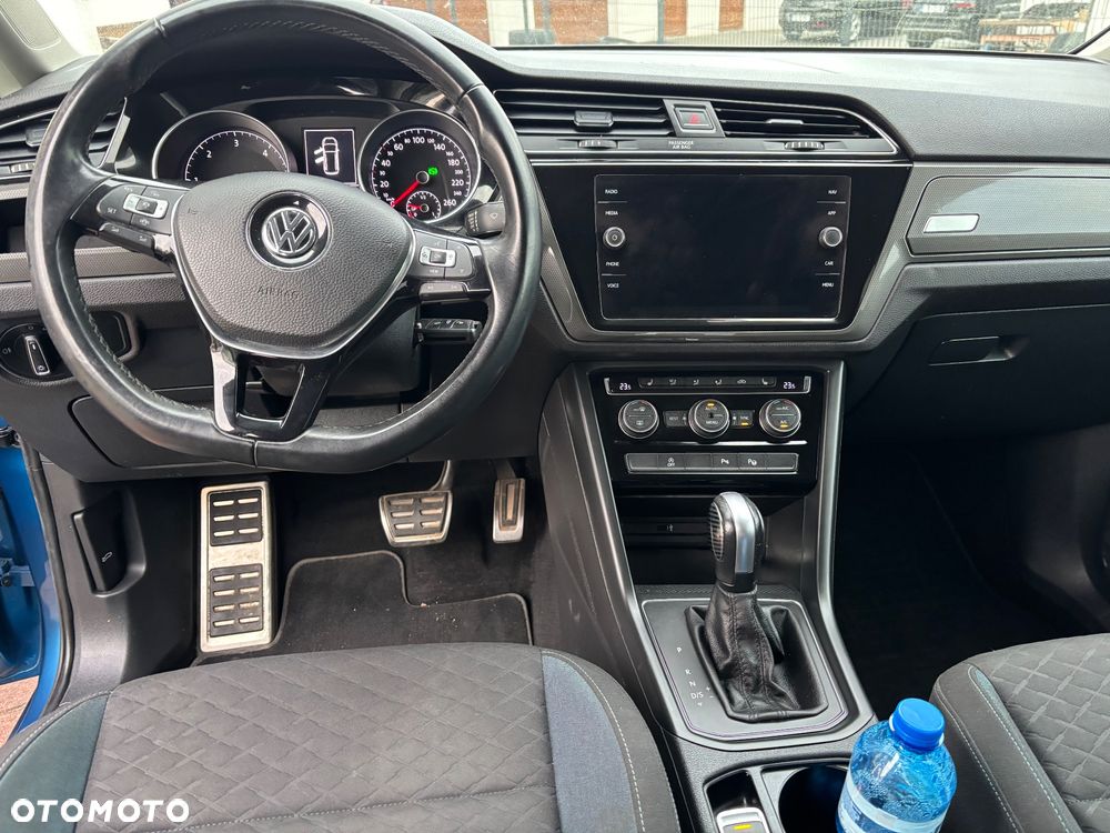 Volkswagen Touran 2.0 TDI SCR DSG IQ.DRIVE - 19