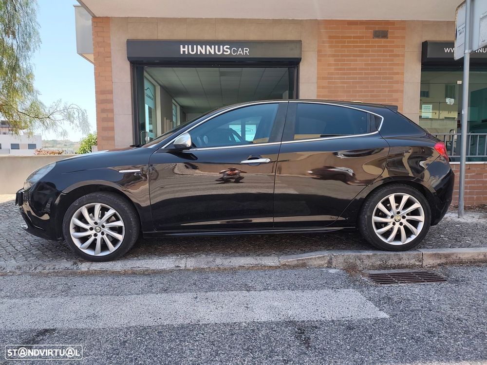 Alfa Romeo Giulietta 2.0 JTDM Distinctive - 4