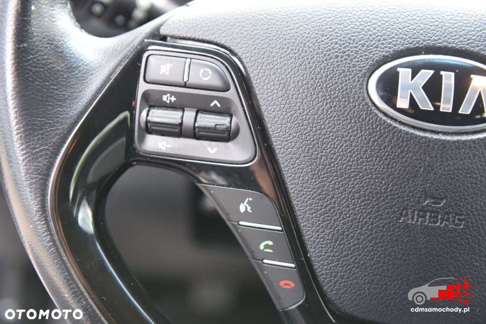 Kia Ceed - 33