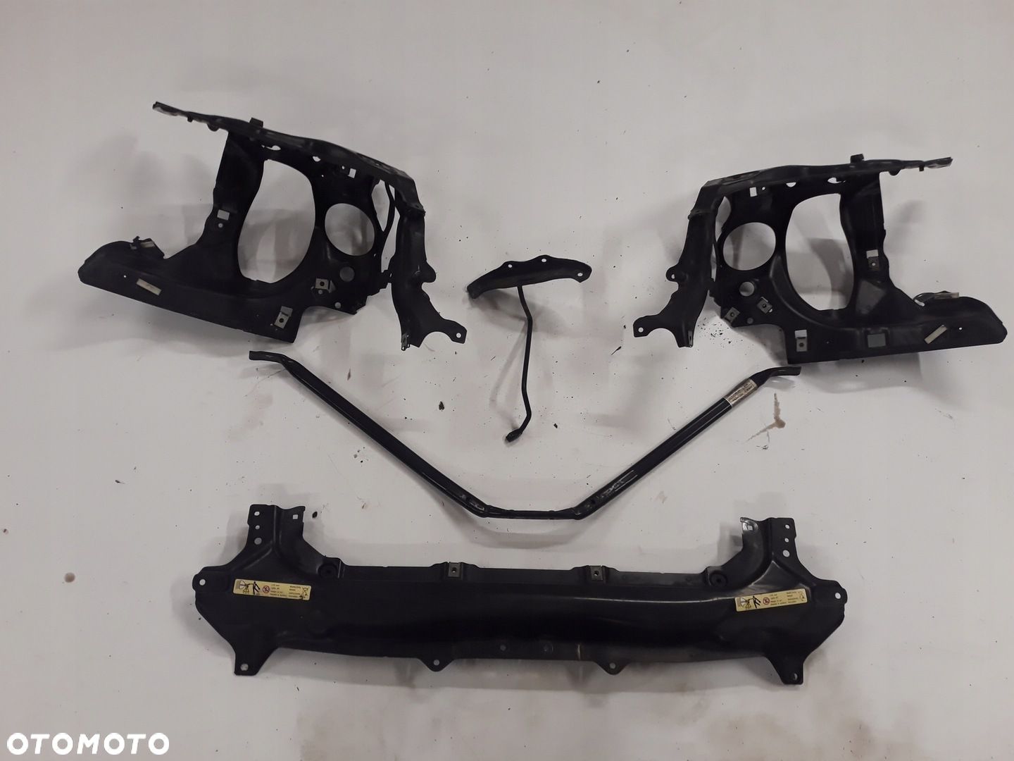 Pas przedni wzmocnienie komplet BMW 750 E65 E66 FL - 1