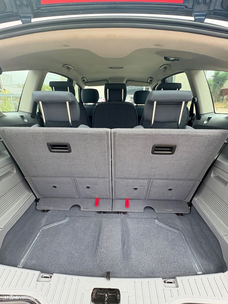 Ford S-Max - 10