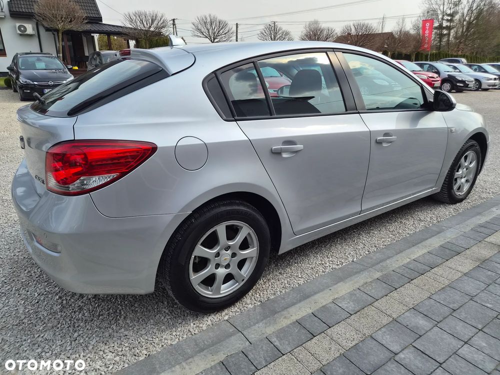 Chevrolet Cruze - 10