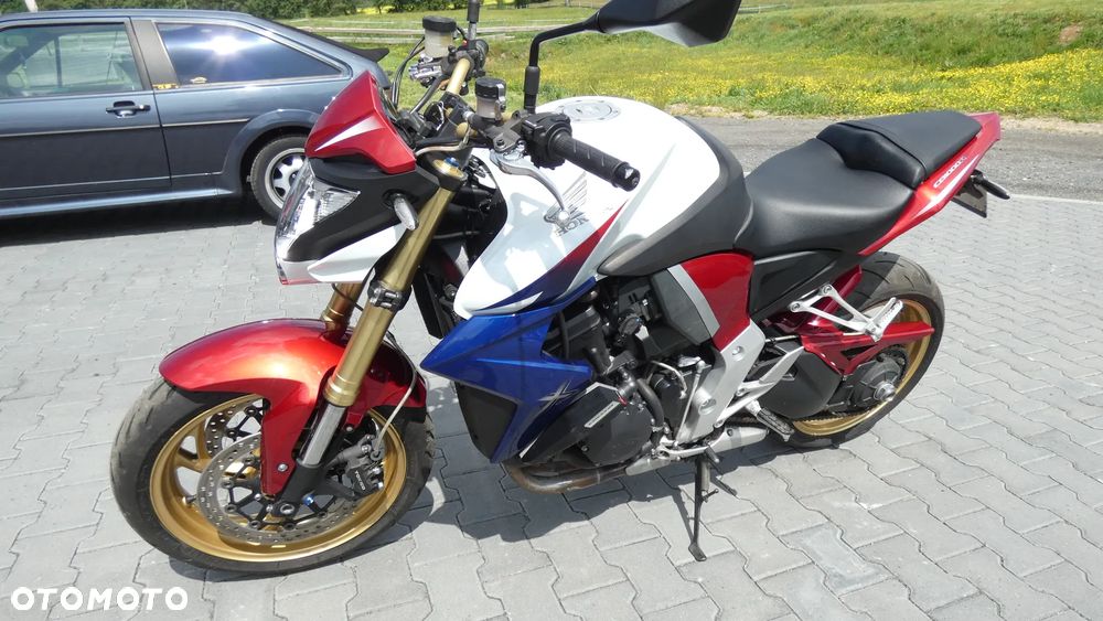 Honda CB - 12