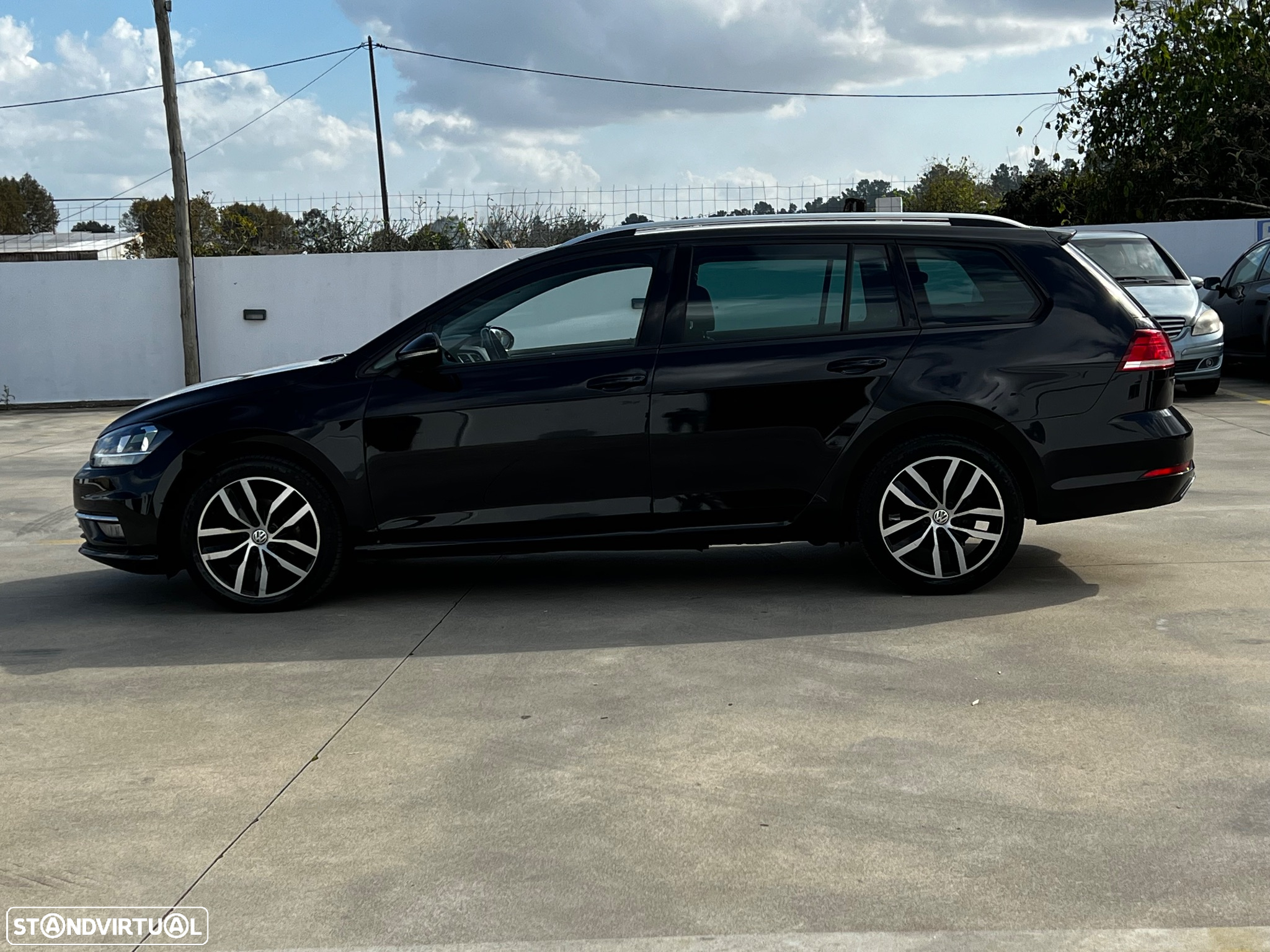 VW Golf Variant 1.6 TDI Highline - 6