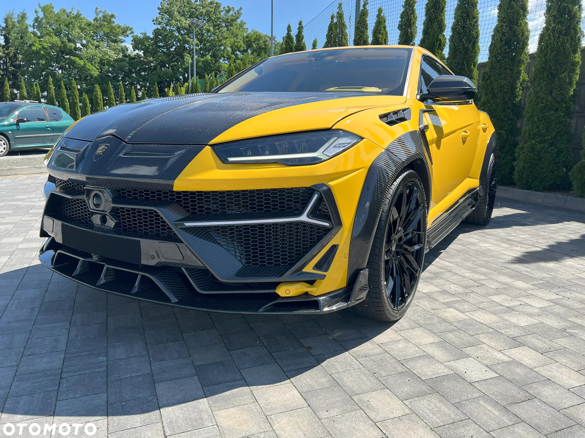 Lamborghini Urus Standard - 4