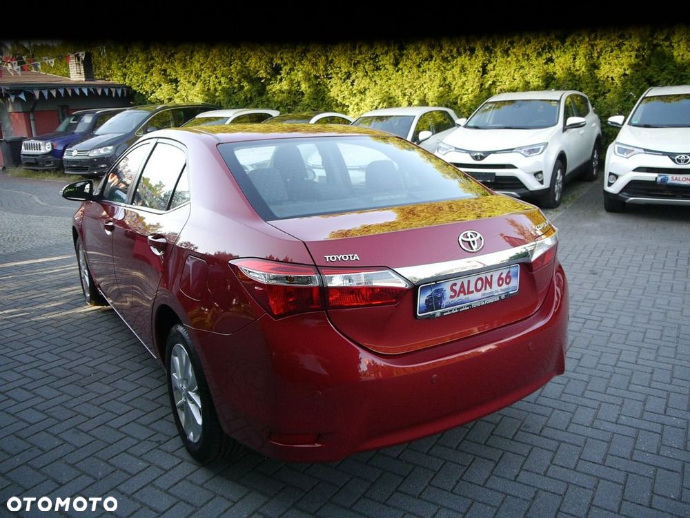 Toyota Corolla 1.6 Premium + - 6