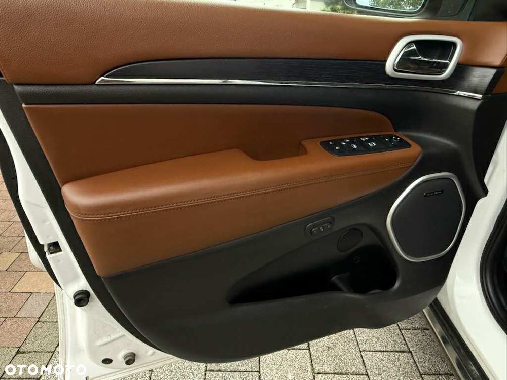 Jeep Grand Cherokee 5.7 V8 HEMI 4WD Automatik Summit - 24