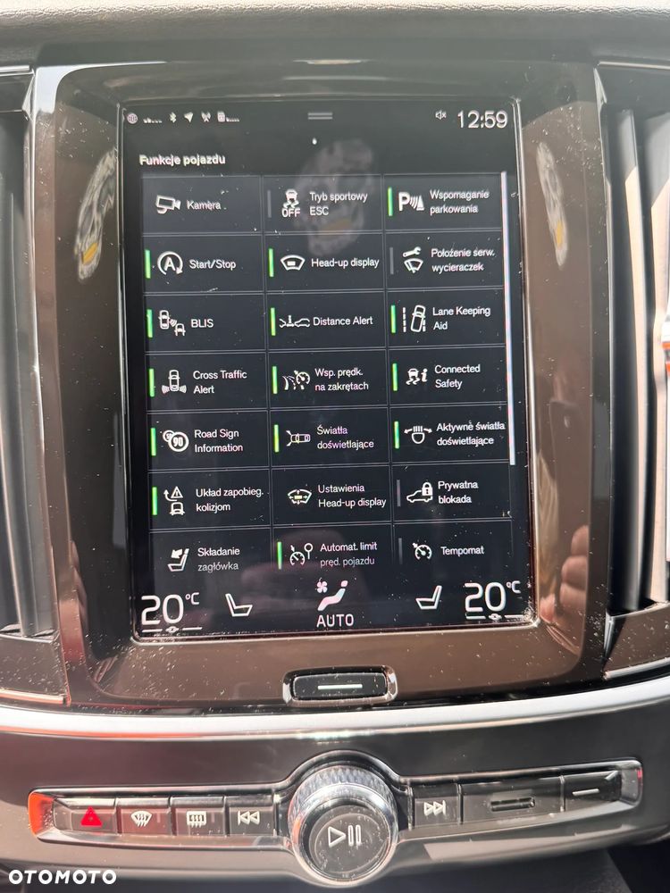 Volvo V90 D4 SCR Momentum Pro - 31