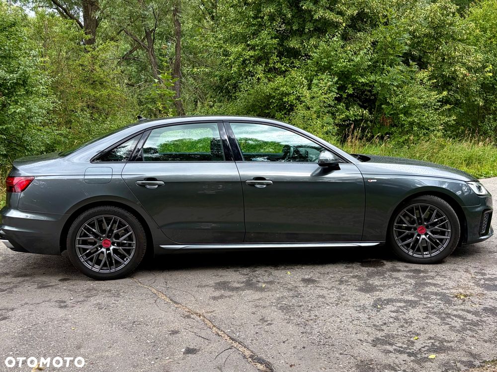 Audi A4 Limousine - 8