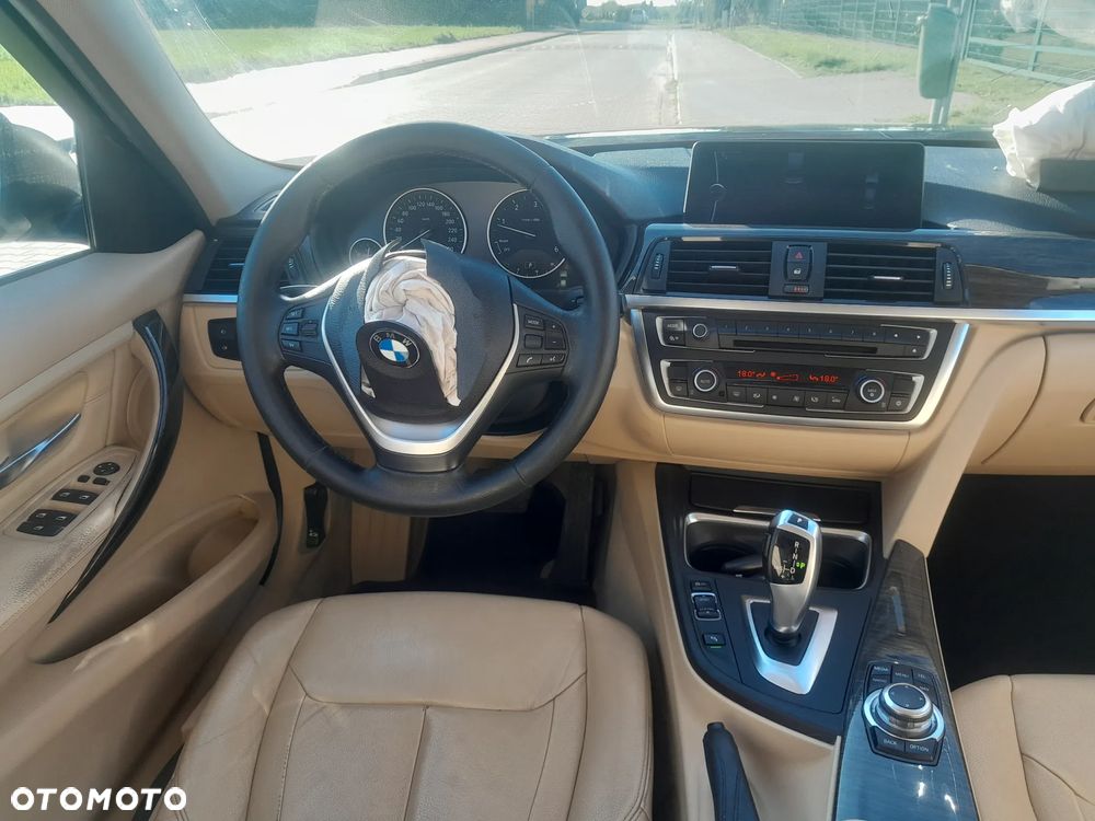 BMW Seria 3 320d Luxury Line - 17