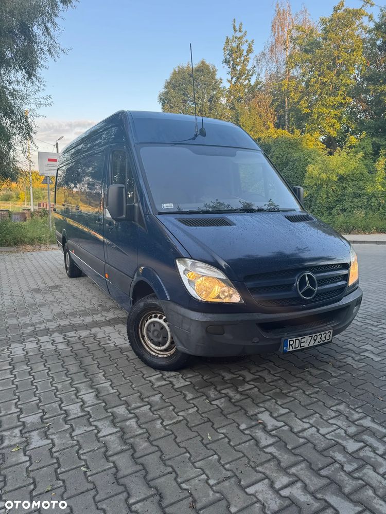 Mercedes-Benz Sprinter - 1