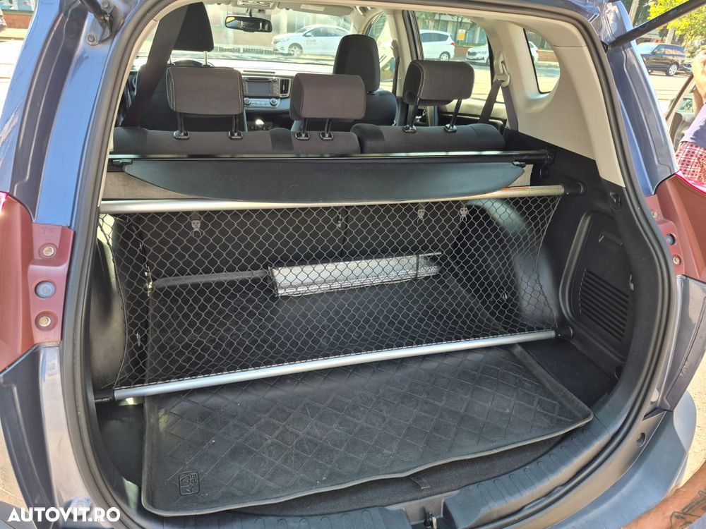 Toyota RAV4 2.2 D-4D Comfort - 5