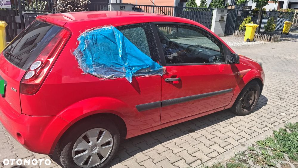 Ford Fiesta 2006 photo 3
