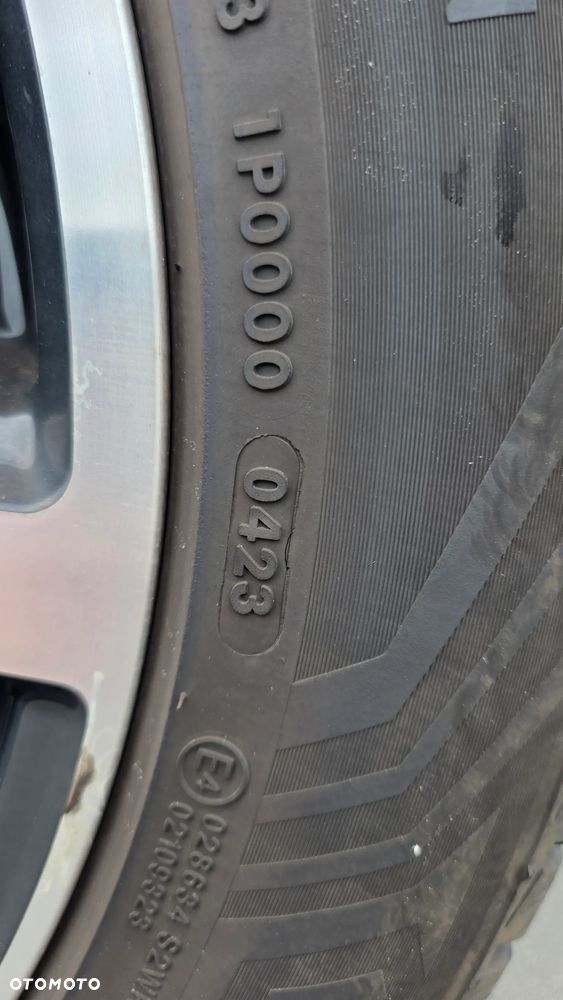 Ford Kuga - 24