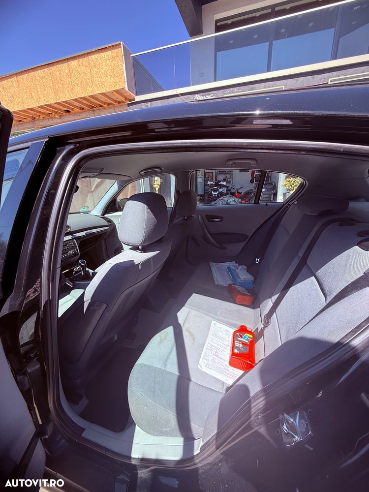 BMW Seria 1 116i - 5
