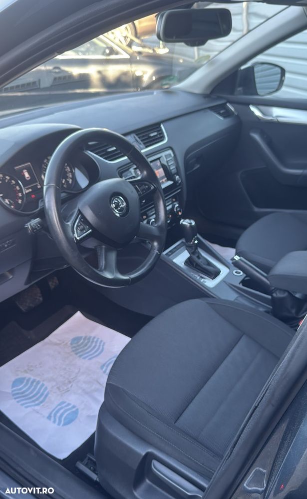Skoda Octavia 2.0 TDI ELEGANCE DSG - 9