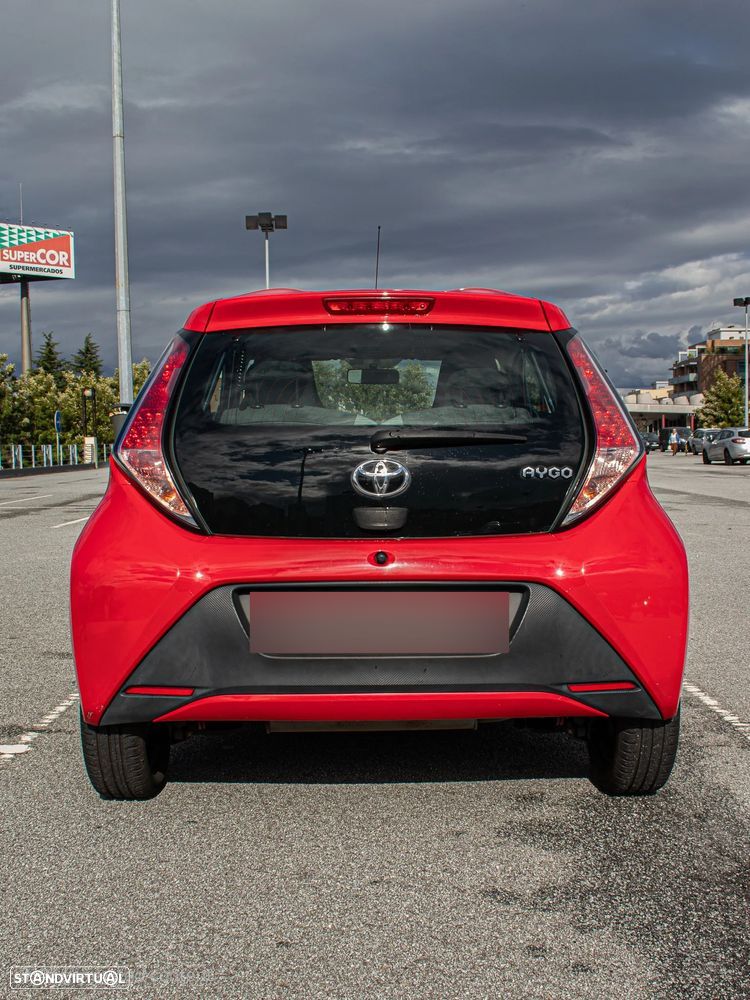 Toyota Aygo 1.0 X-Play Plus+X-Touch - 18
