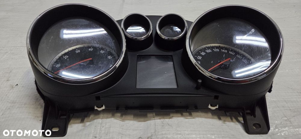 LICZNIK ZEGARY OPEL  ZAFIRA C EUROPA 13460583 - 2