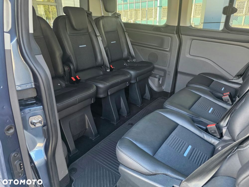 Ford Tourneo Custom - 10