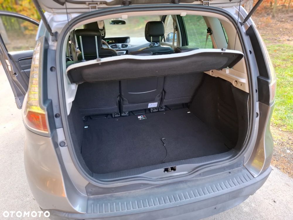Renault Scenic - 8