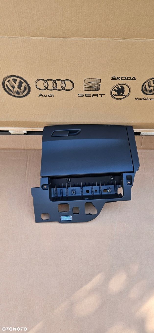 AUDI A4 B9 8W SCHOWEK DESKI PASAŻERA 8W1880302 JAK NOWY - 1