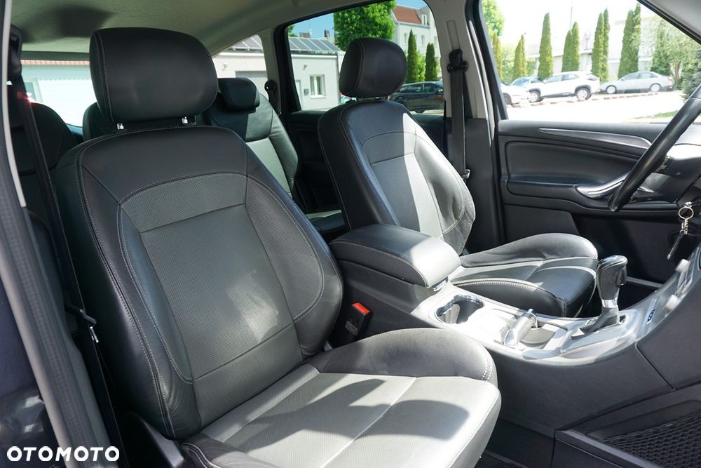 Ford S-Max 2.0 TDCi DPF Titanium X - 29