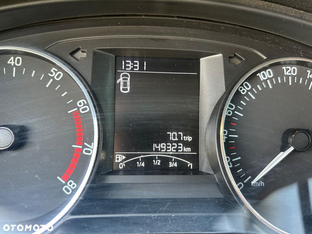 Skoda RAPID 1.2 TSI Active - 16